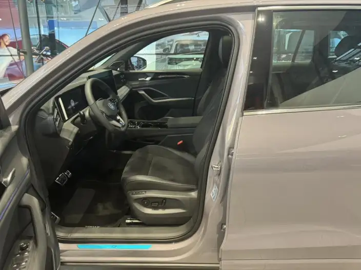 Volkswagen Tiguan L 2026 Model Pro 380TSI 4WD R-Line Zhizun Edition – фото 7
