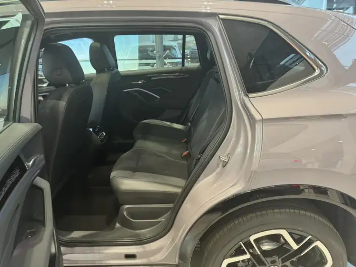 Volkswagen Tiguan L 2026 Model Pro 380TSI 4WD R-Line Zhizun Edition – фото 8