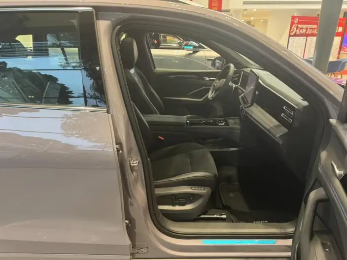 Volkswagen Tiguan L 2026 Model Pro 380TSI 4WD R-Line Zhizun Edition – фото 9