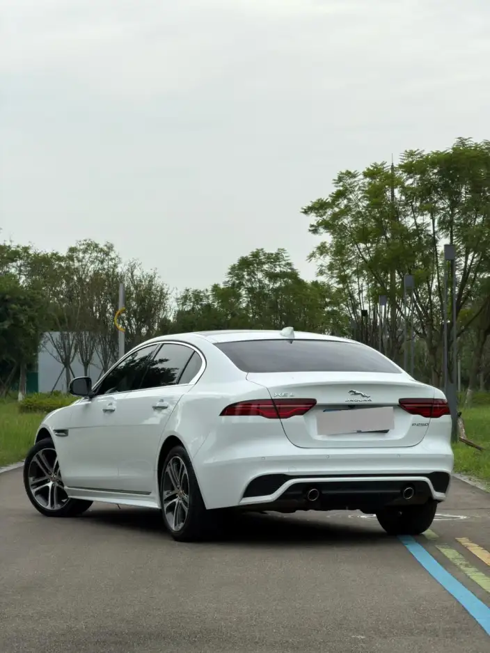Jaguar XE L 2021 Model 2.0T 250PS R-DYNAMIC S Enterprising Sports Edition – фото 4