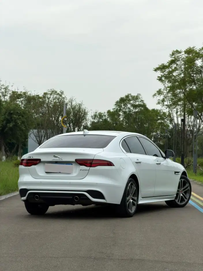 Jaguar XE L 2021 Model 2.0T 250PS R-DYNAMIC S Enterprising Sports Edition – фото 6