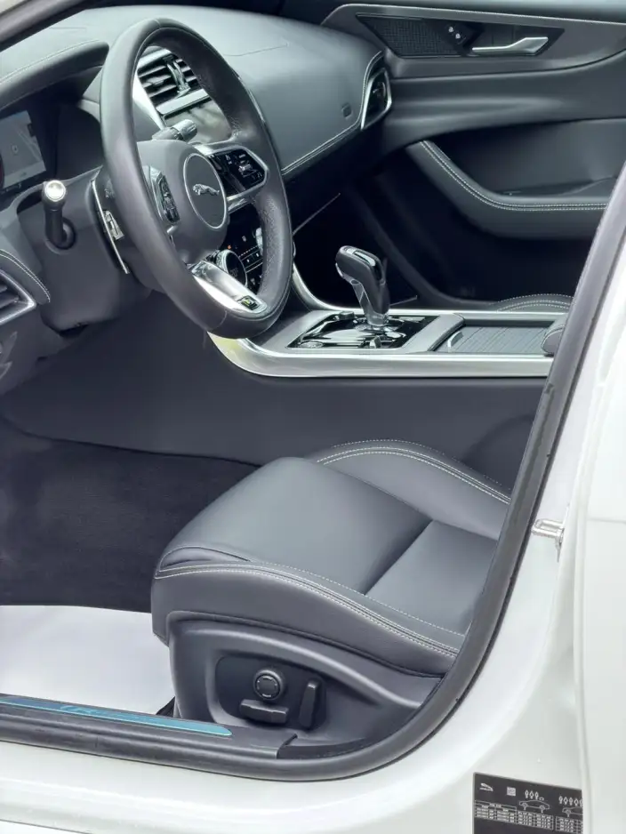 Jaguar XE L 2021 Model 2.0T 250PS R-DYNAMIC S Enterprising Sports Edition – фото 11