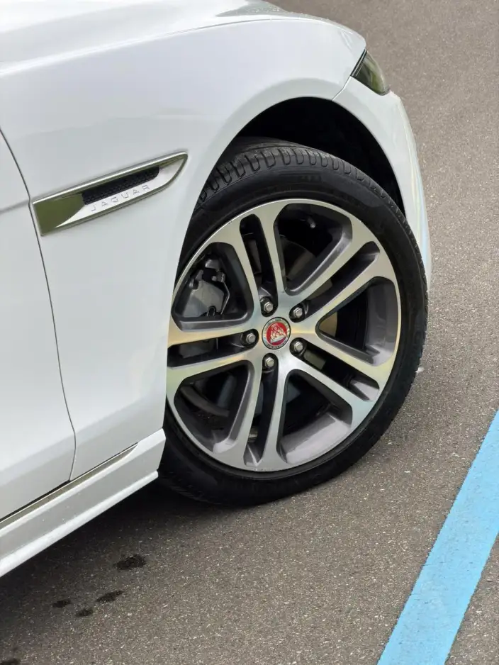 Jaguar XE L 2021 Model 2.0T 250PS R-DYNAMIC S Enterprising Sports Edition – фото 13