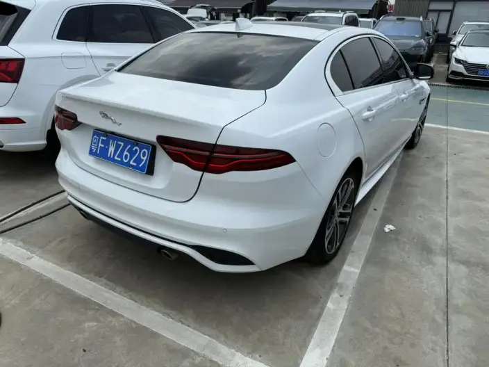 Jaguar XE L 2022 Model 2.0T 250PS R-DYNAMIC S Enterprising Sports Edition – фото 6