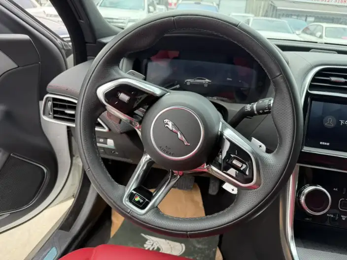 Jaguar XE L 2022 Model 2.0T 250PS R-DYNAMIC S Enterprising Sports Edition – фото 12