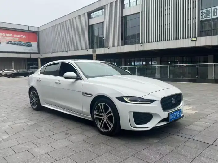 Jaguar XE L 2024 Model 2.0T 250PS R-DYNAMIC S Enterprising Sports Edition – фото 3