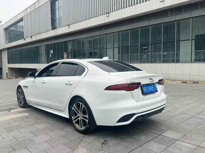 Jaguar XE L 2024 Model 2.0T 250PS R-DYNAMIC S Enterprising Sports Edition – фото 4
