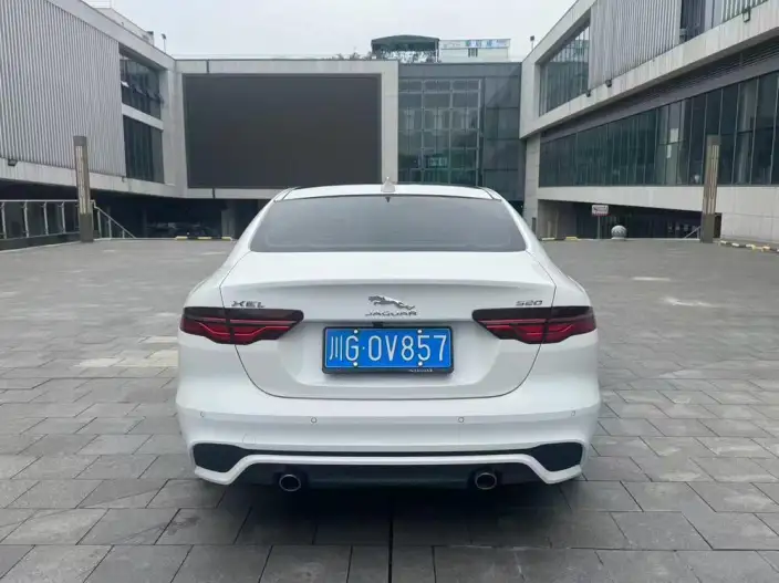 Jaguar XE L 2024 Model 2.0T 250PS R-DYNAMIC S Enterprising Sports Edition – фото 5