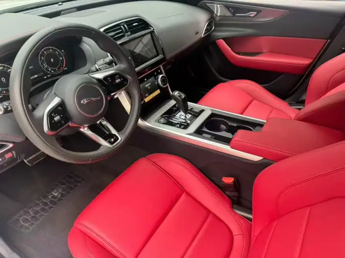 Jaguar XE L 2024 Model 2.0T 250PS R-DYNAMIC S Enterprising Sports Edition – фото 8