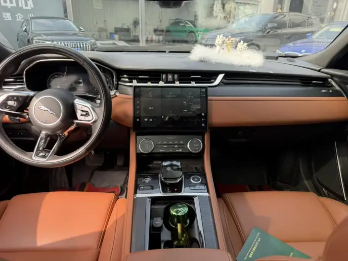 Jaguar XFL 2023 Model 2.0T P250 2WD Elite Sports Edition – фото 6