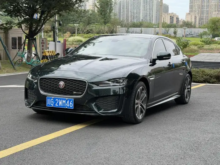 Jaguar XE L 2023 Model 2.0T 250PS R-DYNAMIC S Enterprising Sports Edition – фото 1