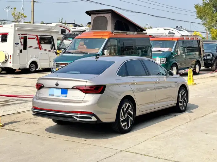 Volkswagen Sagitar 2023 Model 300TSI DSG Beyond Edition – фото 4