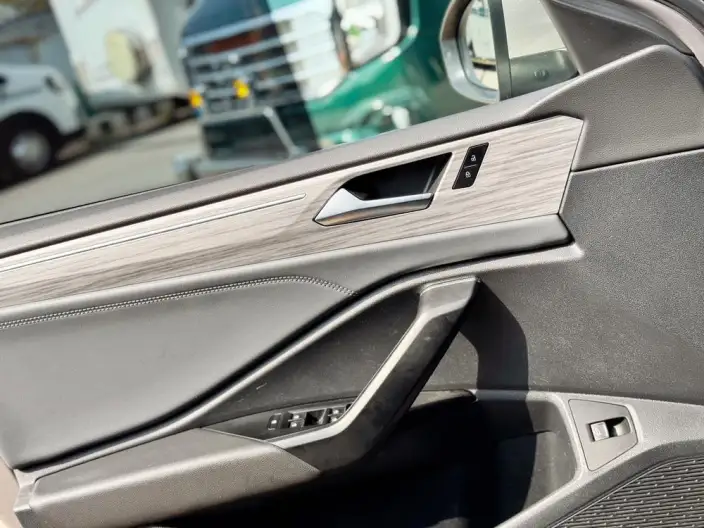 Volkswagen Sagitar 2023 Model 300TSI DSG Beyond Edition – фото 6