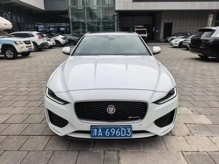 Jaguar XE L 2022 Model 2.0T 250PS R-DYNAMIC S Enterprising Sports Edition – фото 2