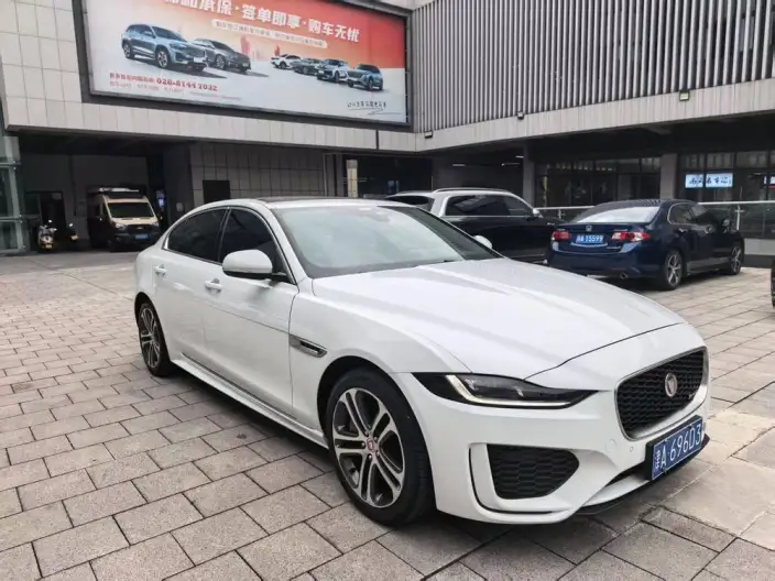 Jaguar XE L 2022 Model 2.0T 250PS R-DYNAMIC S Enterprising Sports Edition – фото 3