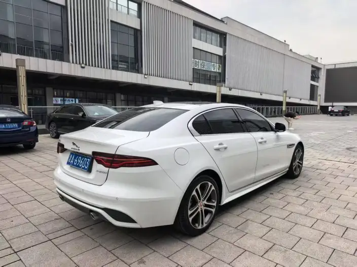 Jaguar XE L 2022 Model 2.0T 250PS R-DYNAMIC S Enterprising Sports Edition – фото 6