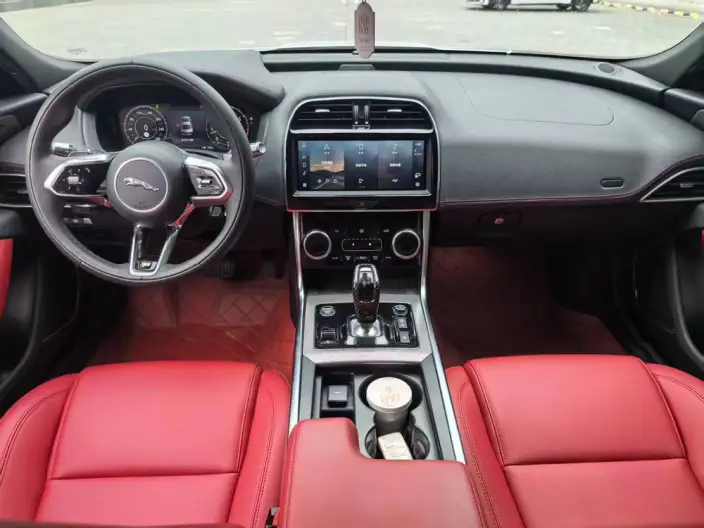 Jaguar XE L 2022 Model 2.0T 250PS R-DYNAMIC S Enterprising Sports Edition – фото 7