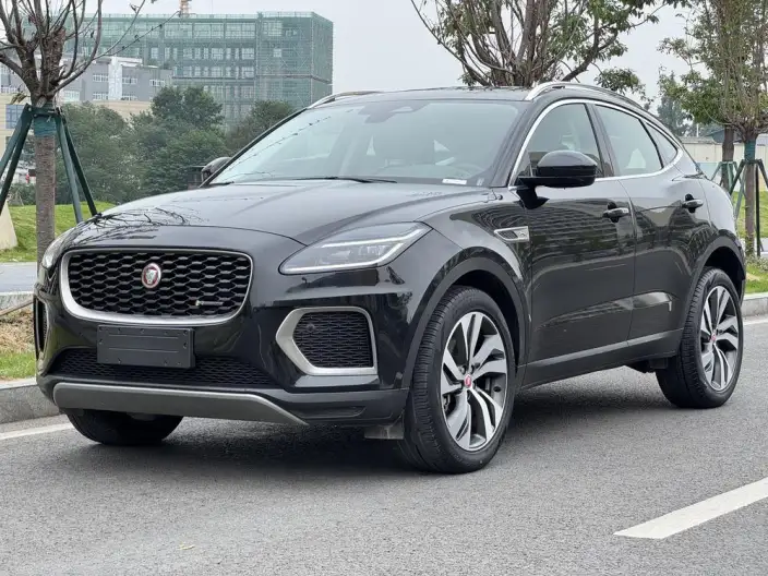 Jaguar E-PACE 2024 Model Youth Sports Edition R-DYNAMIC – фото 1