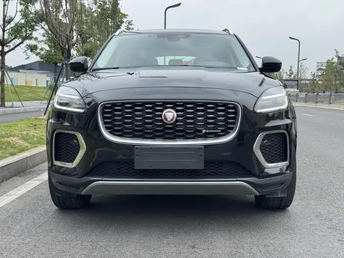 Jaguar E-PACE 2024 Model Youth Sports Edition R-DYNAMIC – фото 2