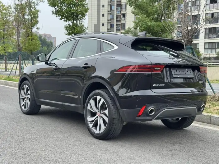 Jaguar E-PACE 2024 Model Youth Sports Edition R-DYNAMIC – фото 5