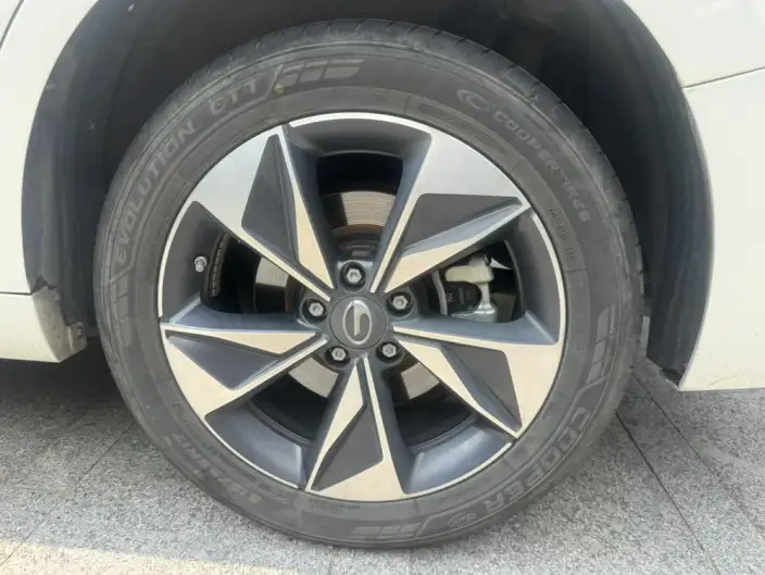 GAC Trumpchi M6 2021 Model 270T Automatic Deluxe Edition 7 seat – фото 8