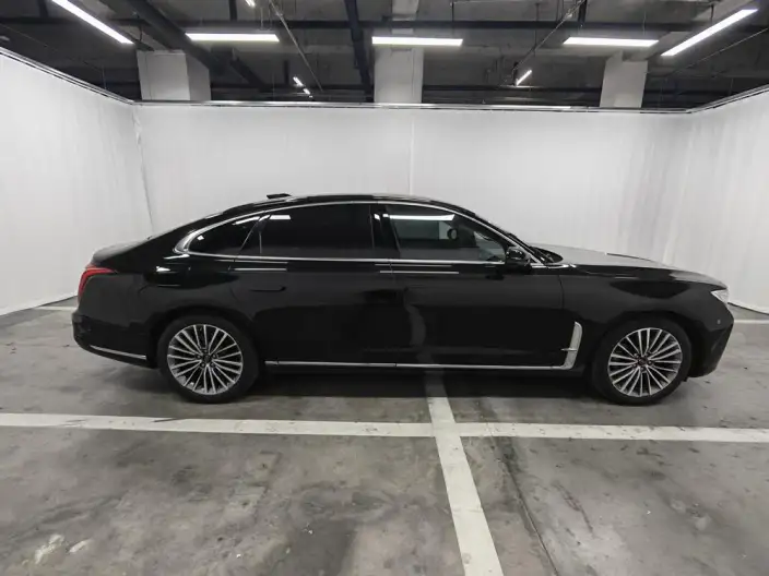 HONGQI H9 2022 Model 2.0T Flag Enjoy Edition – фото 8