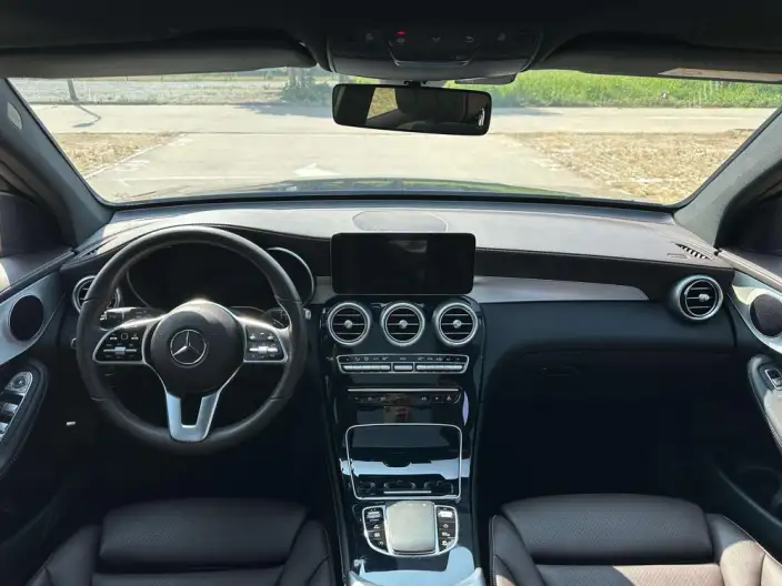 Mercedes-Benz GLC 2021 Model GLC 260 L 4MATIC Dynamic Model – фото 15