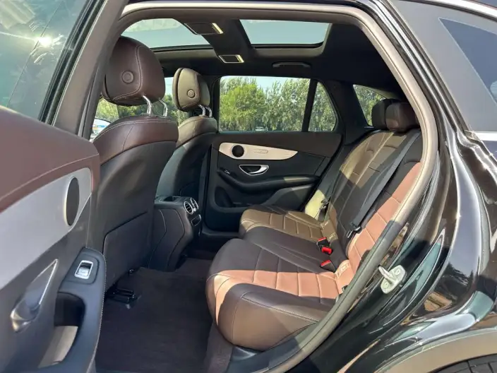 Mercedes-Benz GLC 2021 Model GLC 260 L 4MATIC Dynamic Model – фото 25