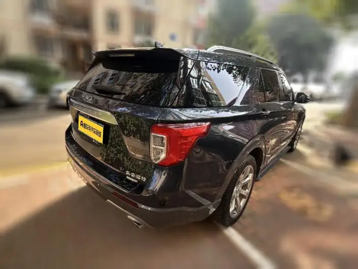 Ford Explorer 2020 Model EcoBoost 285 4WD Platinum edition 6 seat – фото 2