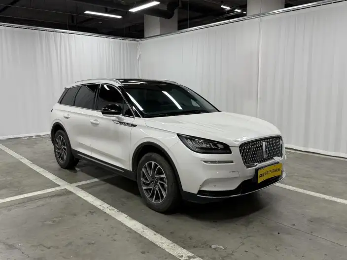 Lincoln Corsair 2022 Model 2.0T 2WD Exclusive Edition – фото 3