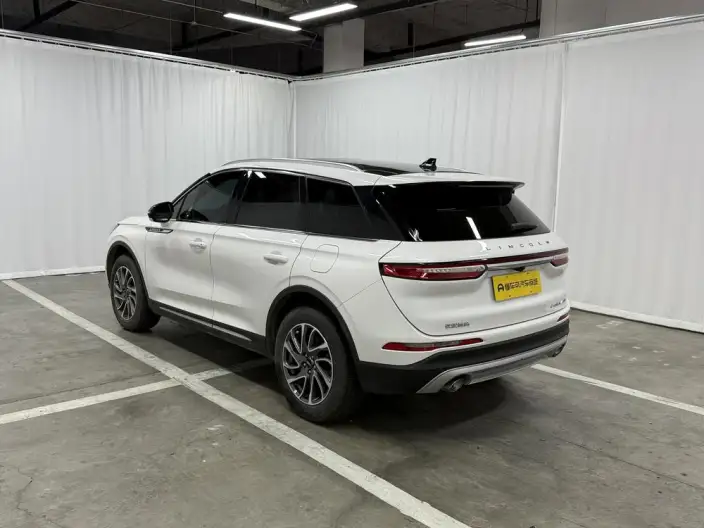 Lincoln Corsair 2022 Model 2.0T 2WD Exclusive Edition – фото 5