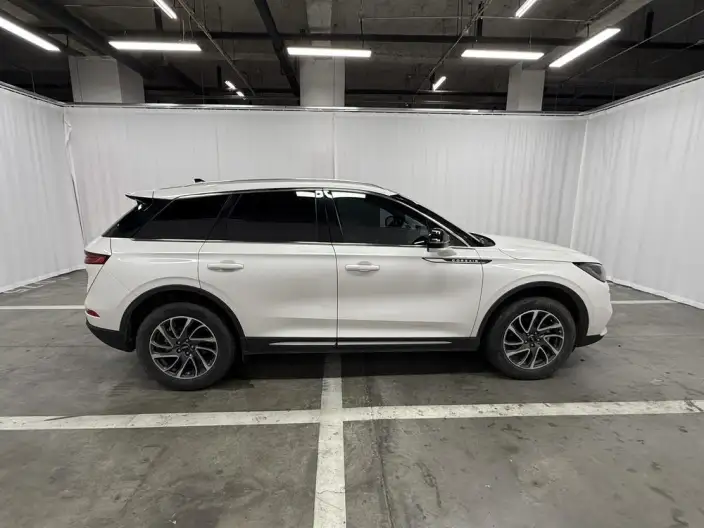 Lincoln Corsair 2022 Model 2.0T 2WD Exclusive Edition – фото 8