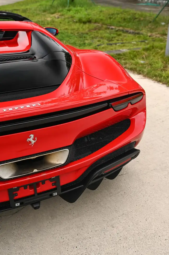 Ferrari 296 2022 Model 3.0T V6 GTS – фото 9