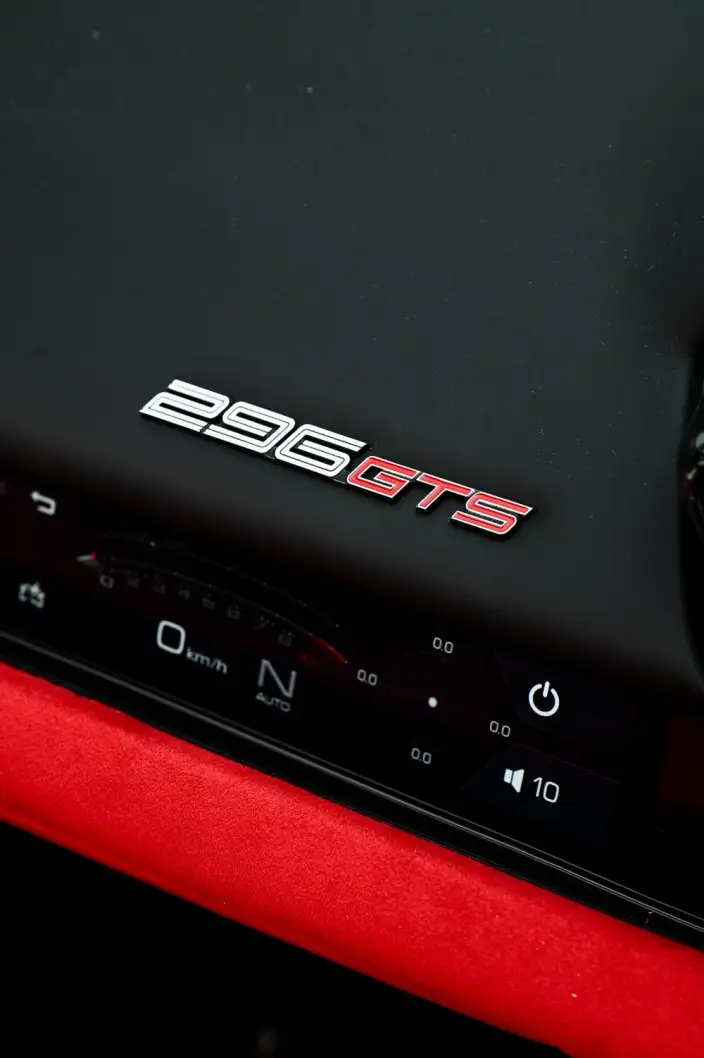 Ferrari 296 2022 Model 3.0T V6 GTS – фото 14