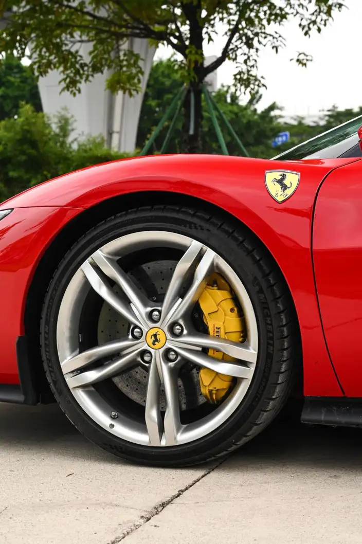 Ferrari 296 2022 Model 3.0T V6 GTS – фото 17