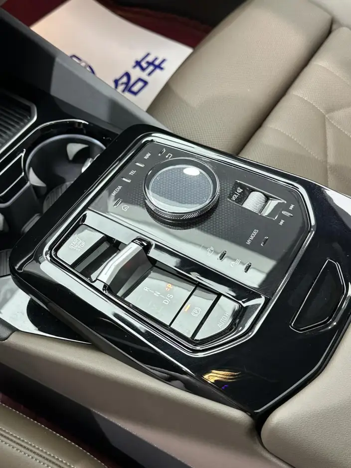 BMW 5 Series Imported 2024 Model 525i M Sports Set – фото 13