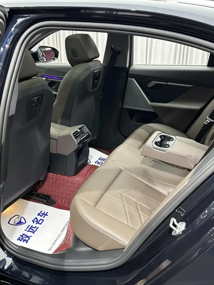 BMW 5 Series Imported 2024 Model 525i M Sports Set – фото 14