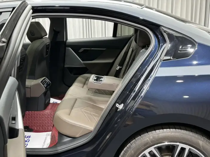 BMW 5 Series Imported 2024 Model 525i M Sports Set – фото 27