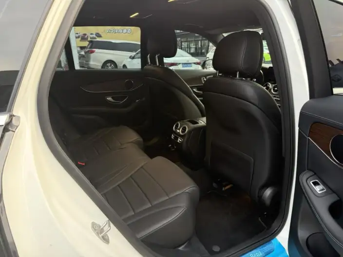 Mercedes-Benz GLC 2022 Model Facelift II GLC 300 L 4MATIC Luxury Model – фото 18