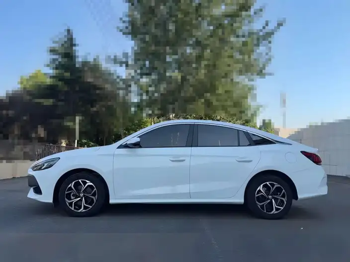 MG5 2023 Model 180DVVT CVT Youth Deluxe Edition – фото 4