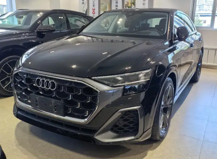 Audi Q8 2024 Model 55 TFSI Luxury Dynamic Model – фото 1
