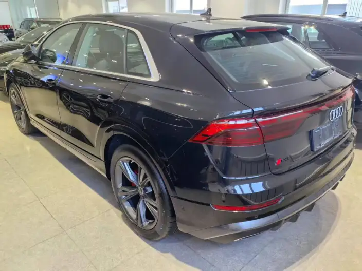 Audi Q8 2024 Model 55 TFSI Luxury Dynamic Model – фото 3