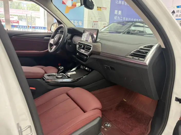BMW X3 2023 Model xDrive30i Leading Model M Night Set – фото 11