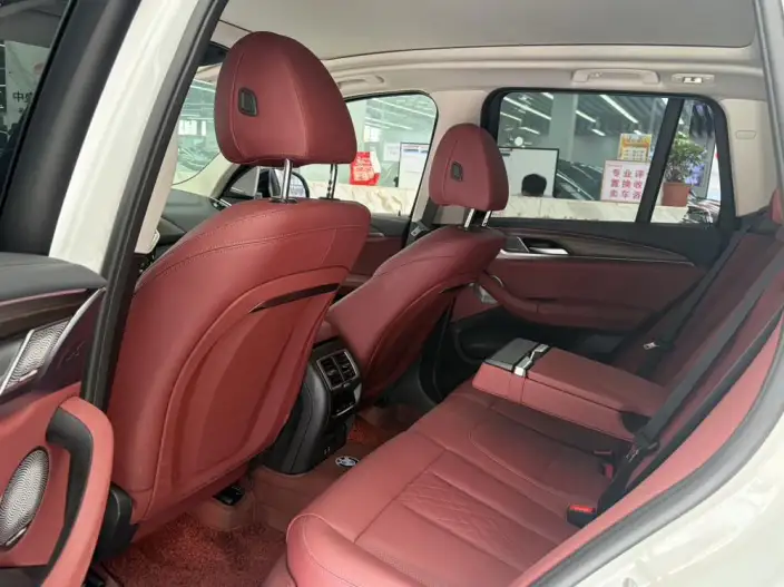 BMW X3 2023 Model xDrive30i Leading Model M Night Set – фото 13
