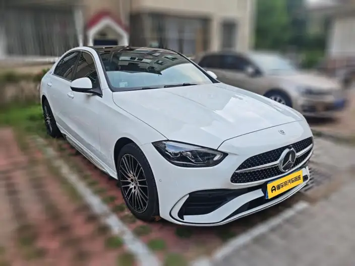 Mercedes-Benz C-Class 2025 Model C 260 L Sports Edition – фото 3
