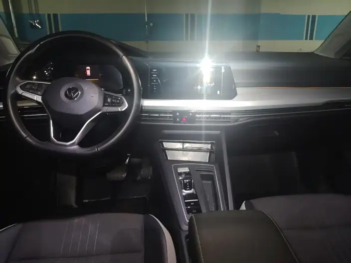Volkswagen Golf 2021 Model 280TSI DSG Pro – фото 5