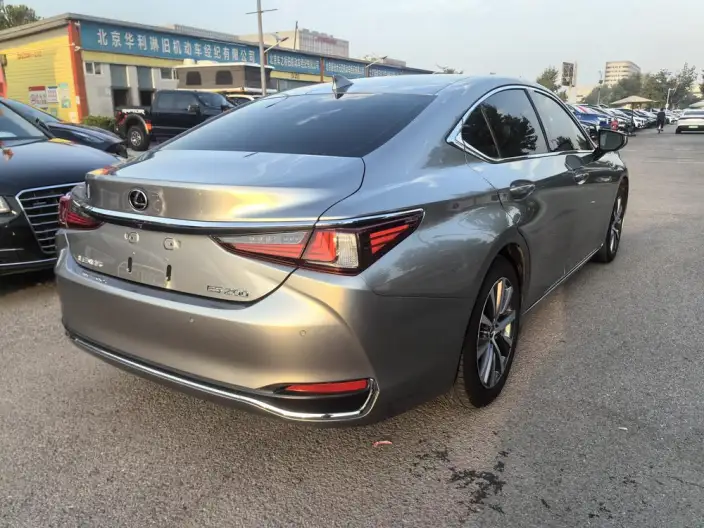 Lexus ES 2021 Model 200 Superior Edition – фото 5