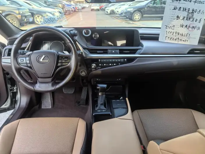 Lexus ES 2021 Model 200 Superior Edition – фото 10