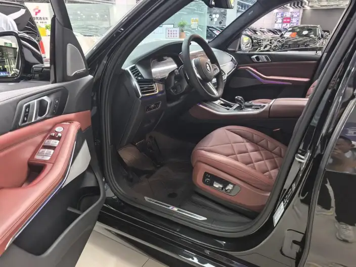 BMW X5 2022 Model Facelift xDrive 40Li Exclusive Model M Sports Set – фото 10