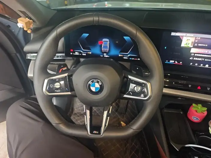 BMW 5 Series 2025 Model 530Li xDrive M Sports Set – фото 7